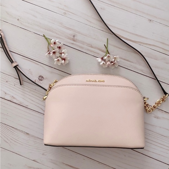 Michael Kors crossbody bag!! - Picture 5 of 8